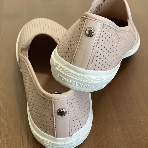 MK pink slip on - Picture 3 of 5